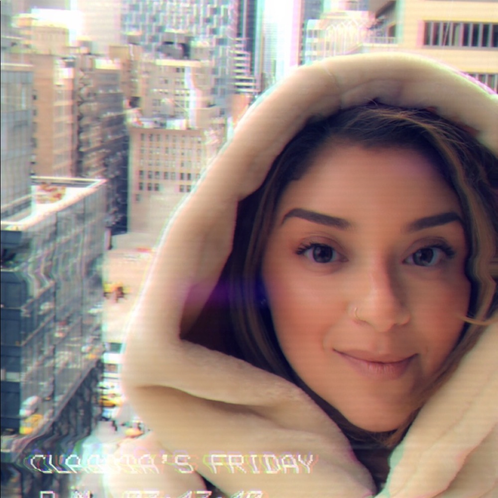 Meet your Posher, Claudia